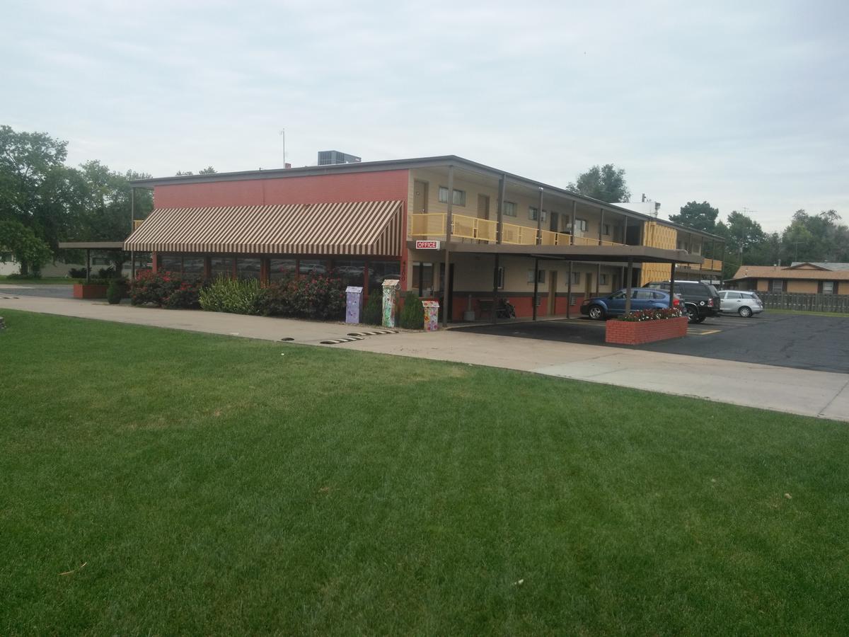 Travelers Budget Inn Great Bend Kültér fotó